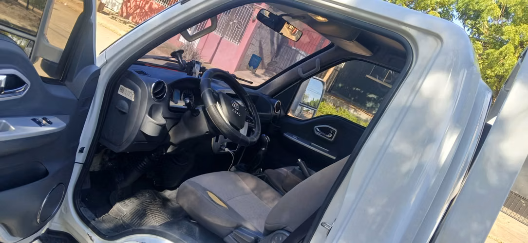 Dongfeng Captain T5 2023 - Como Nuevo (Solo 16,440 KM) - Único Dueño