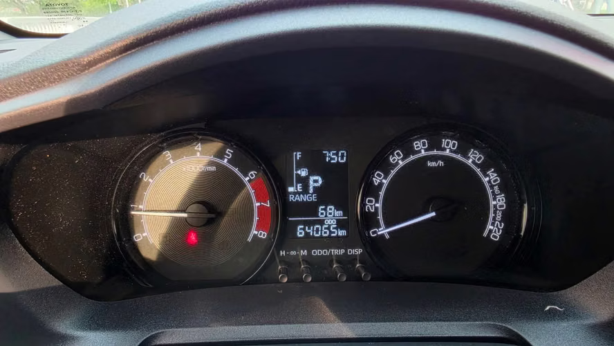 PRECIOSO YARIS E 2024 - Imagen 7