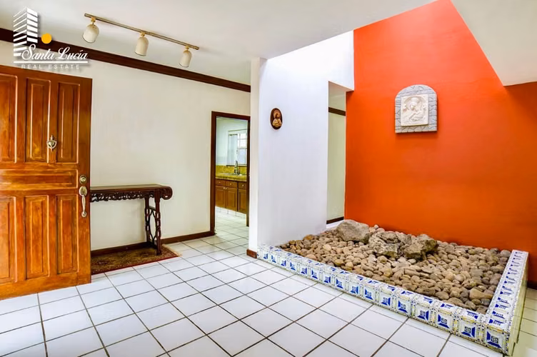 Casa de Lujo en Venta en Santo Domingo - LL  - Imagen 2