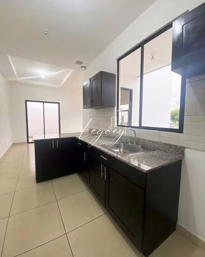 LD-Se Renta Casa en Condominio de Carretera a Masaya! - Imagen 2