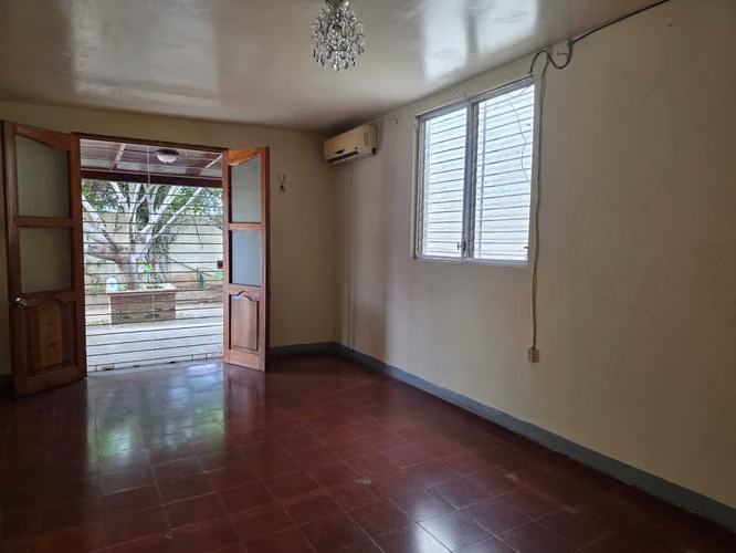 CASA CON POTENCIAL COMERCIAL EN VENTA | ALTAMIRA - Imagen 3