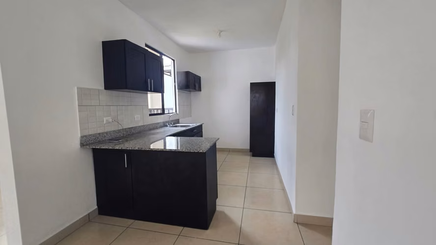 CASA EN RENTA | RESIDENCIAL CALZADA DEL BOSQUE  - Imagen 2