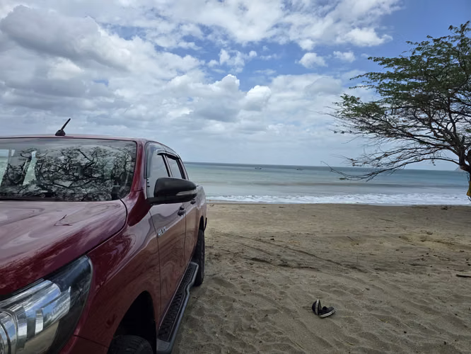 Se Vendo hilux versión básica, estado 100 % con sus extras  precio negociable   - Imagen 6