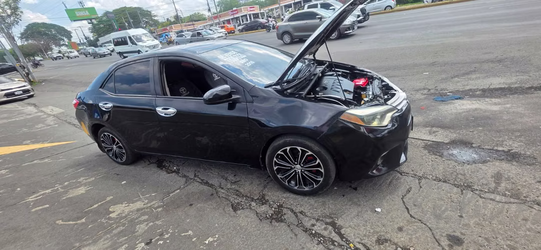 Vendo o cambio lindo corolla 2016 automático nacional 
