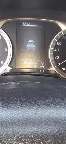 Vendo o cambio linda nissan 2017 - Imagen 5