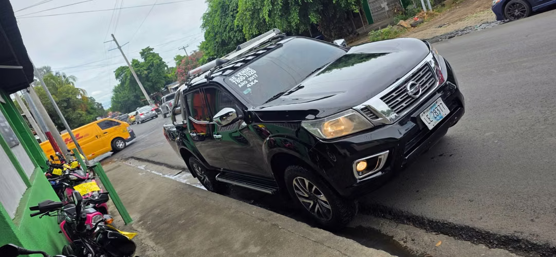 Vendo o cambio linda nissan 2017 - Imagen 2