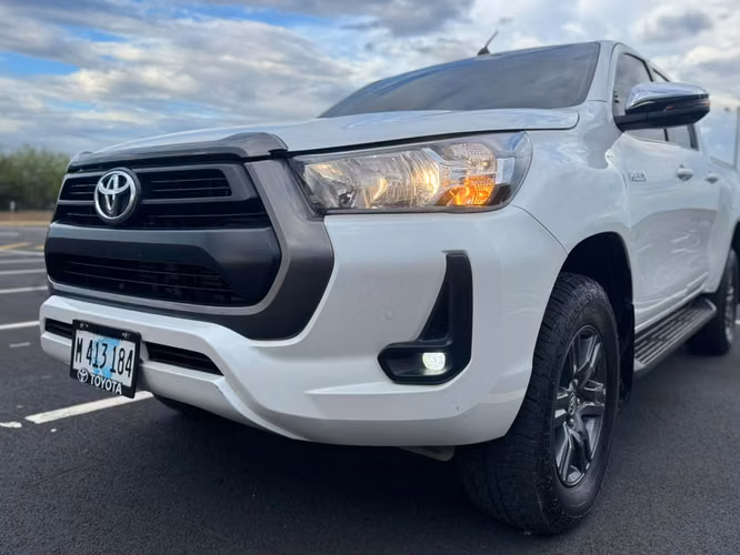TOYOTA HILUX 2025 SR 4X4 || AUTOMATICA - Imagen 5