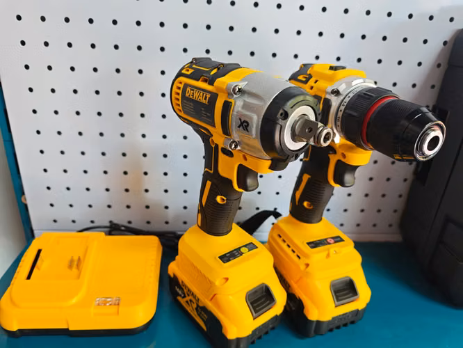 Combo de taladro más pistola de impacto DeWalt