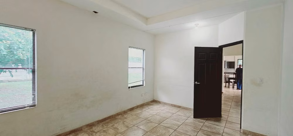 Casa en renta 3 hab. con baño y closet – Km 10.5 Carretera a Masaya – US$800 - Imagen 11