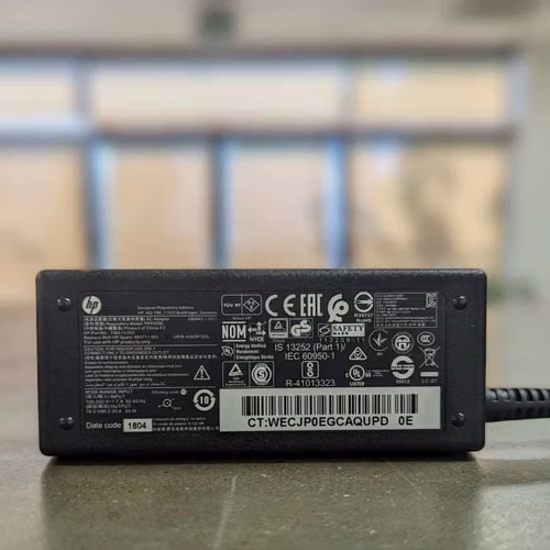 Cargador para Laptop HP 65W punta gruesa 
