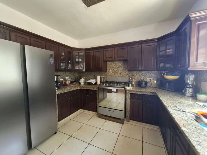 KW - Venta, casa en Altos de Santo Domingo