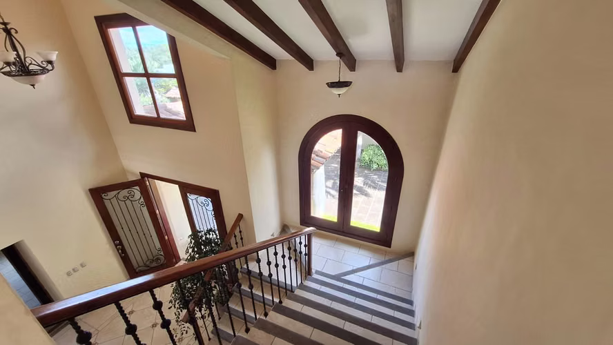 Estancia Santo Domingo, Calle Burgos, casa 9 B Datos de la casa: Tamaño del terreno 2227.10 varas Área construida 496 me - Imagen 6