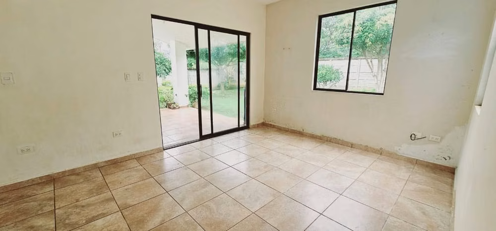  ¡Hermosa Casa en Renta en Residencial Villa El Rosario! - Imagen 6
