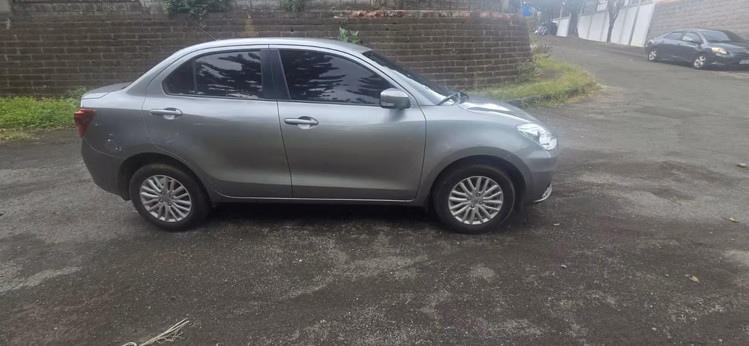 Renta de Vehiculo Sedan