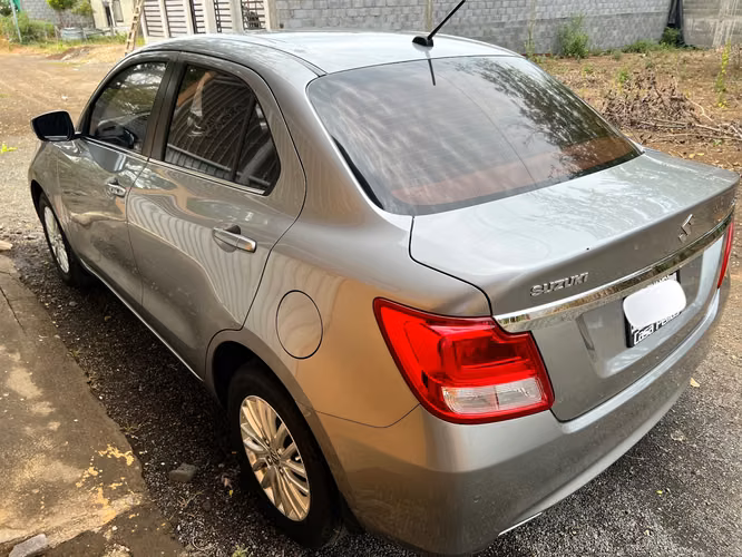  Suzuki Dzire 2023 versión full
