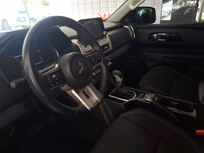 MITSUBISHI L200 GLS AÑO 2025