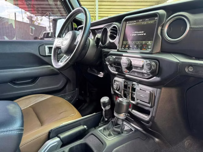 Jeep Wrangler Rubicon 4xe híbrido Año 2022 Con 375 HP  - Imagen 10