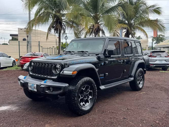 Jeep Wrangler Rubicon 4xe híbrido Año 2022 Con 375 HP  - Imagen 2