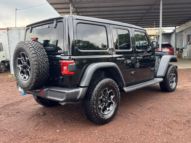 Jeep Wrangler Rubicon 4xe híbrido Año 2022 Con 375 HP  - Imagen 4