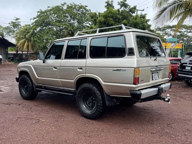 Land Cruiser Gx año 1989  - Imagen 3