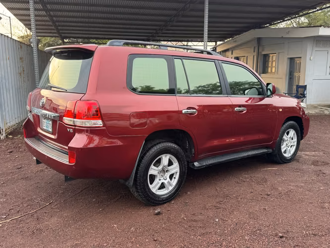 Land Cruiser Vx Año 2010  - Imagen 5