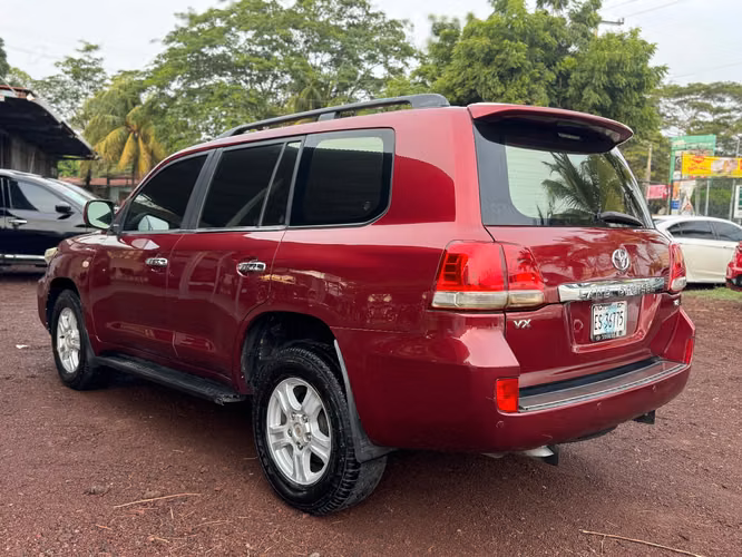 Land Cruiser Vx Año 2010  - Imagen 3