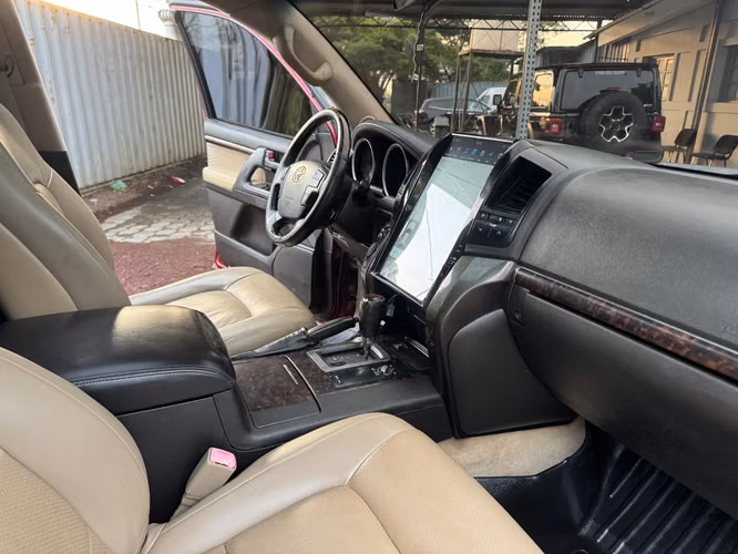 Land Cruiser Vx Año 2010  - Imagen 10