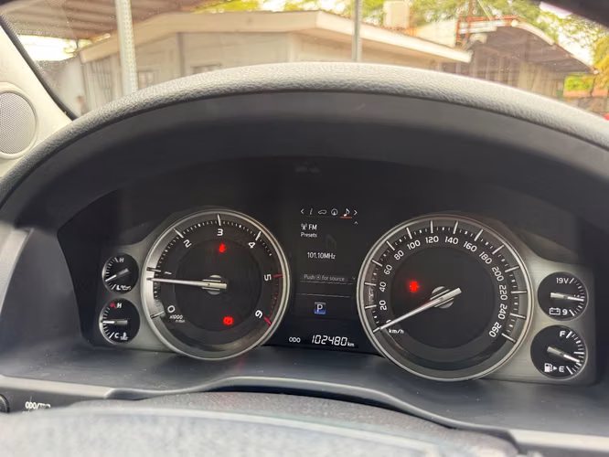 Land Cruiser VX Año 2019  - Imagen 11