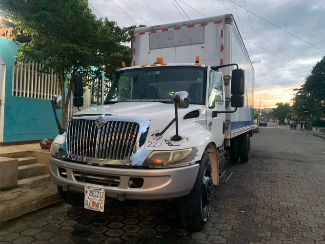 Vendo camión internacional  - Imagen 8