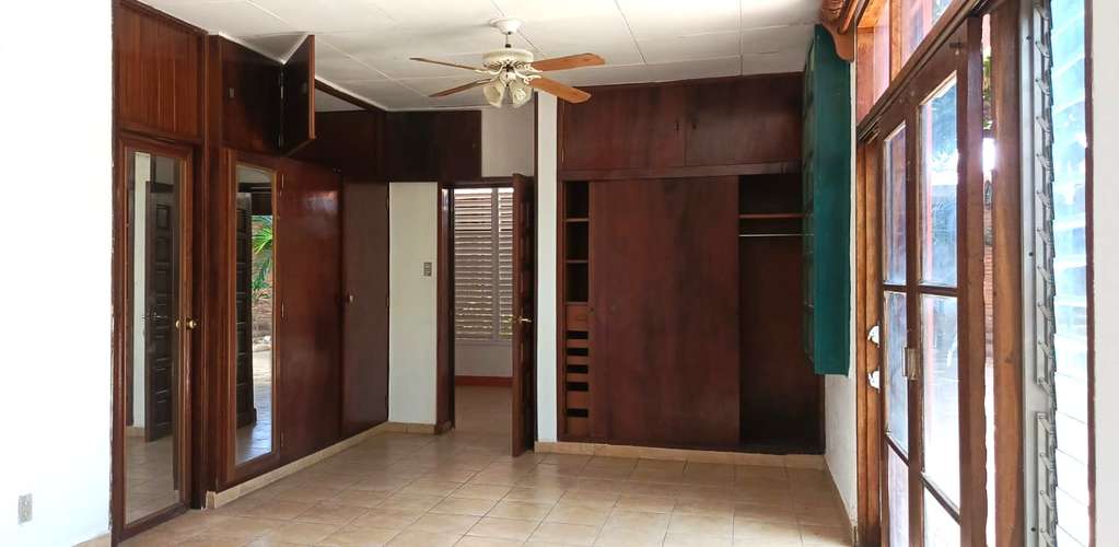 EM-Propiedad Comercial en Renta, Los Robles – I Etapa  - Imagen 13