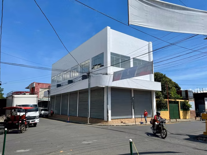 FP- Rento edificio comercial en el mercado Oriental  - Imagen 4