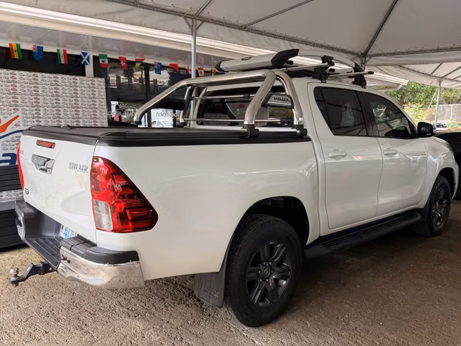 TOYOTA HILUX SR AÑO 2023 - Imagen 2