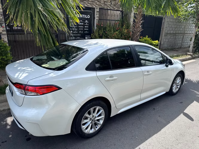 Vendo mi carro, único dueño 