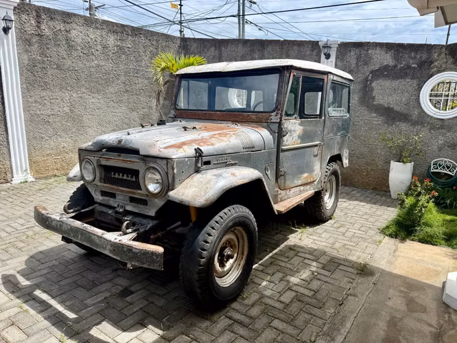 Dónde está y cómo está ! FJ40 1970 para proyecto. 