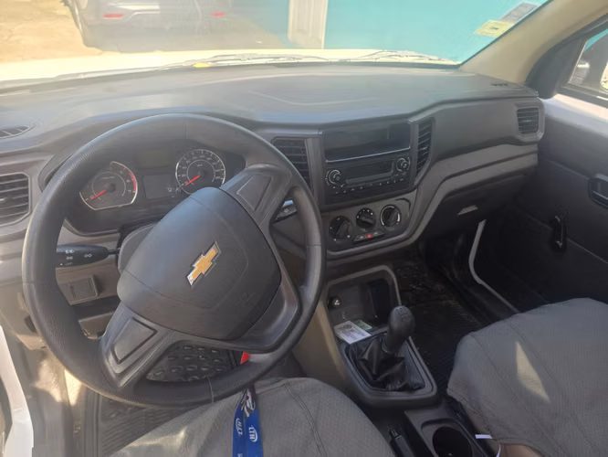 Vendo chevrolet N400 7 pasajeros