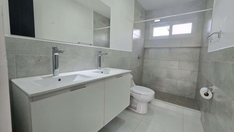 Casa nueva de dos plantas en renta en Condominio Sendero de Las Colinas, Las Colinas, Managua - Imagen 14