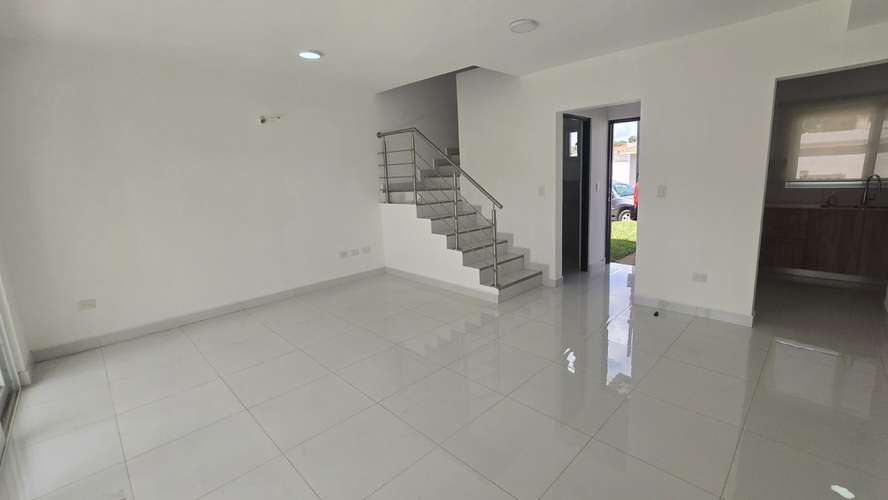 Casa nueva de dos plantas en renta en Condominio Sendero de Las Colinas, Las Colinas, Managua - Imagen 5