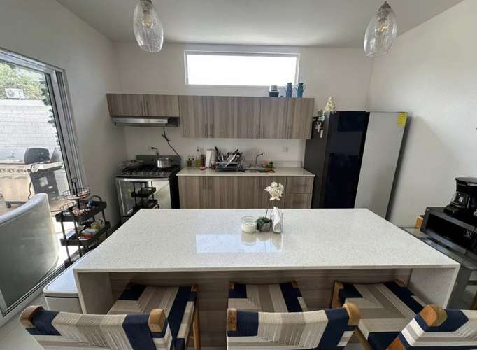 Condominio con piscina comunal, casa en renta!  - Imagen 3