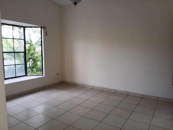 Rento Casa Amplia en Condominio km 10.5 Carretera a Masaya AH - Imagen 5