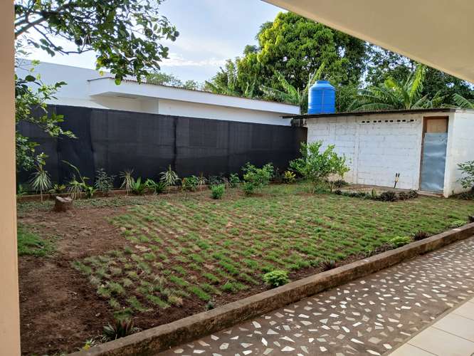 Rento Casa Amplia en Condominio km 10.5 Carretera a Masaya AH - Imagen 9