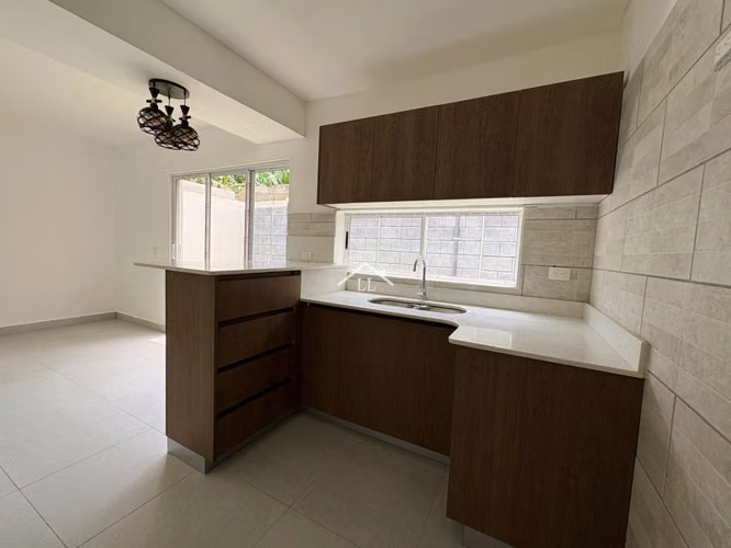 LL - Se Vende Complejo de 4 Casas en Santo Domingo - Imagen 19