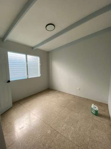 AP-Rento casa en Los Robles - Imagen 1