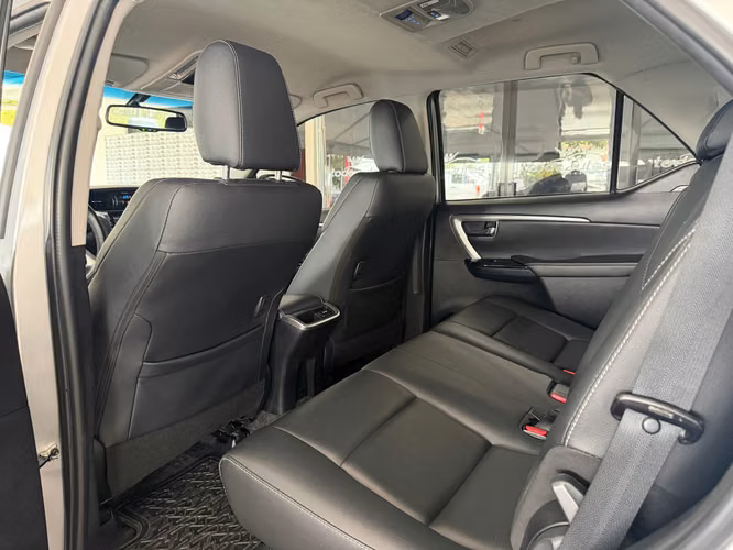TOYOTA FORTUNER SRV AÑO 2023