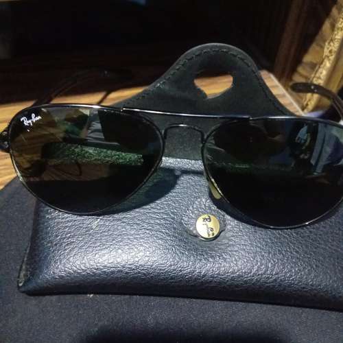 Ray-Ban brand aviator style sunglasses