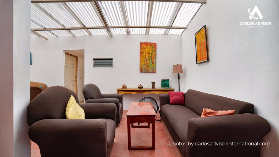 Hotel en los Robles, Managua