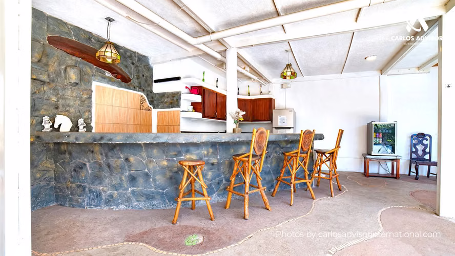 Hotel en los Robles, Managua