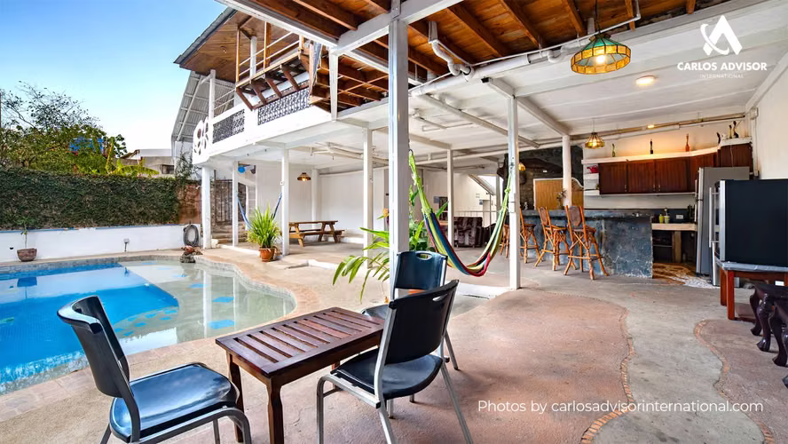 Hotel en los Robles, Managua
