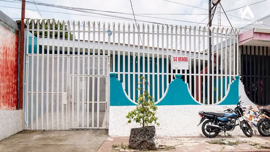 HOUSE IN JARDIN CITY