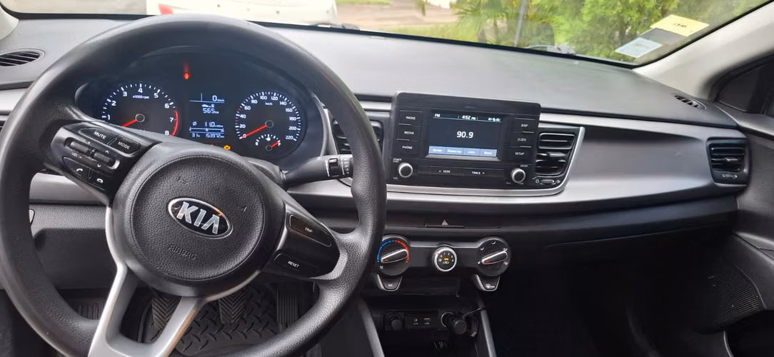 Venta - Kia Rio 2018 - Imagen 4