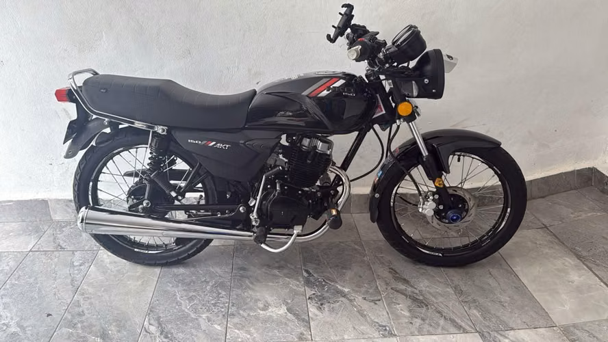 VENDO MOTO AKT NKD15 - Imagen 1